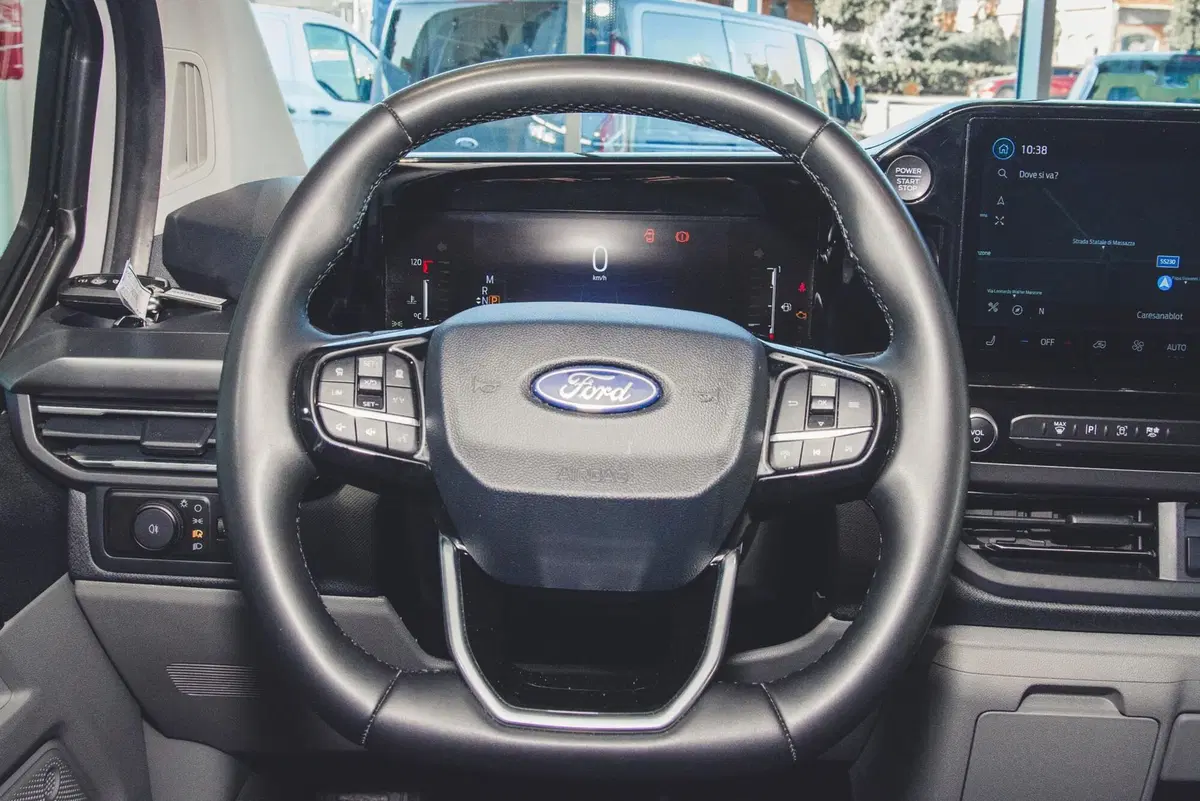 Ford Tourneo Custom usata a Vercelli (14)