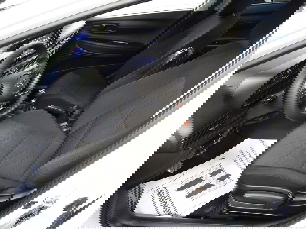 Hyundai Bayon usata a Lucca (9)