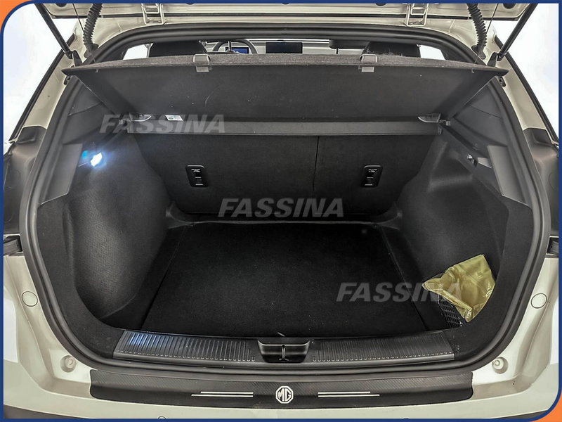 Mg MG4 usata a Milano (11)