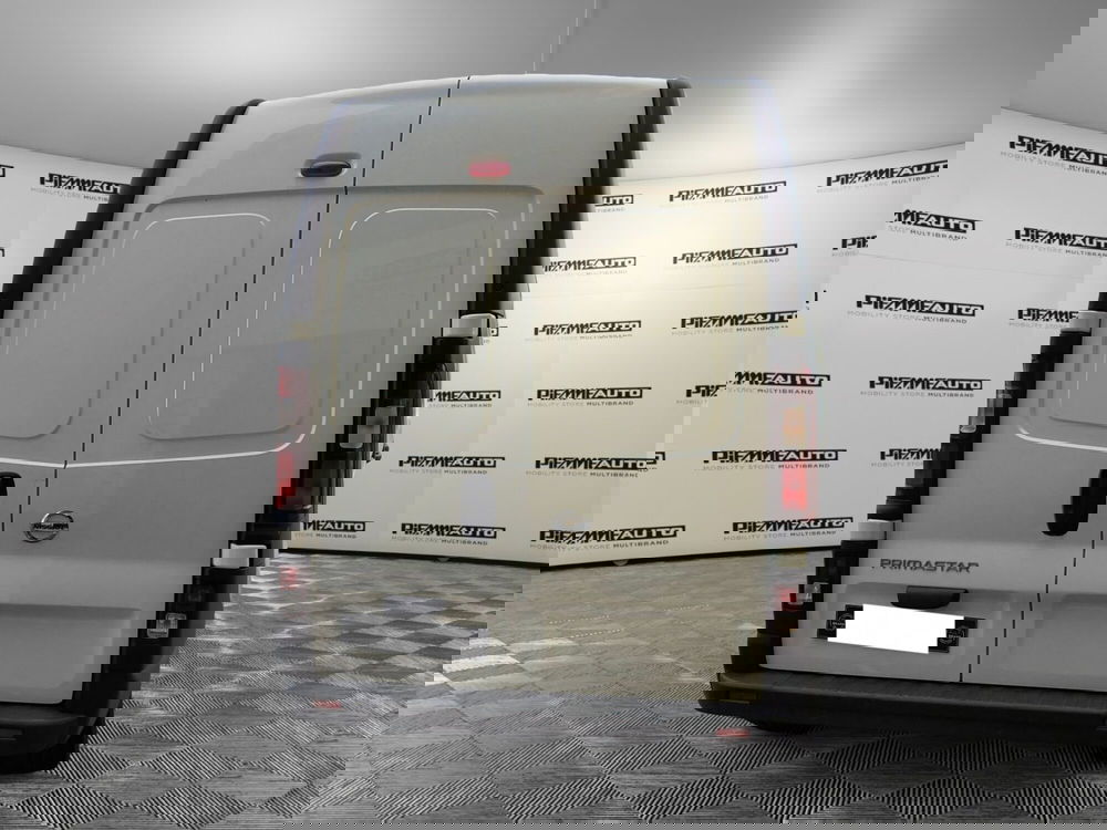 Nissan Primastar Furgone nuova a Parma (5)
