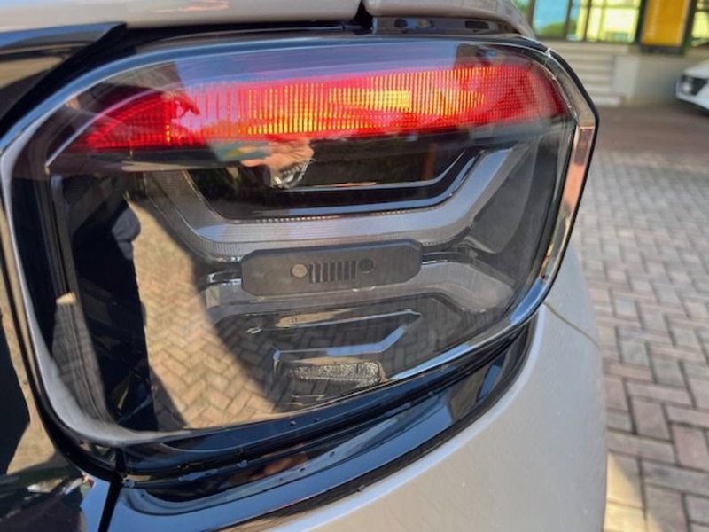 Jeep Avenger nuova a Brescia (11)