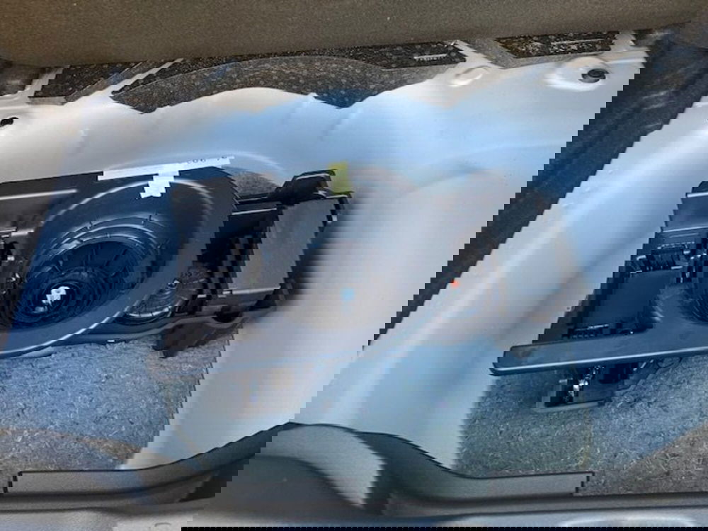 Jeep Avenger nuova a Brescia (13)