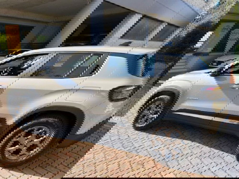 Jeep Avenger nuova a Brescia (16)