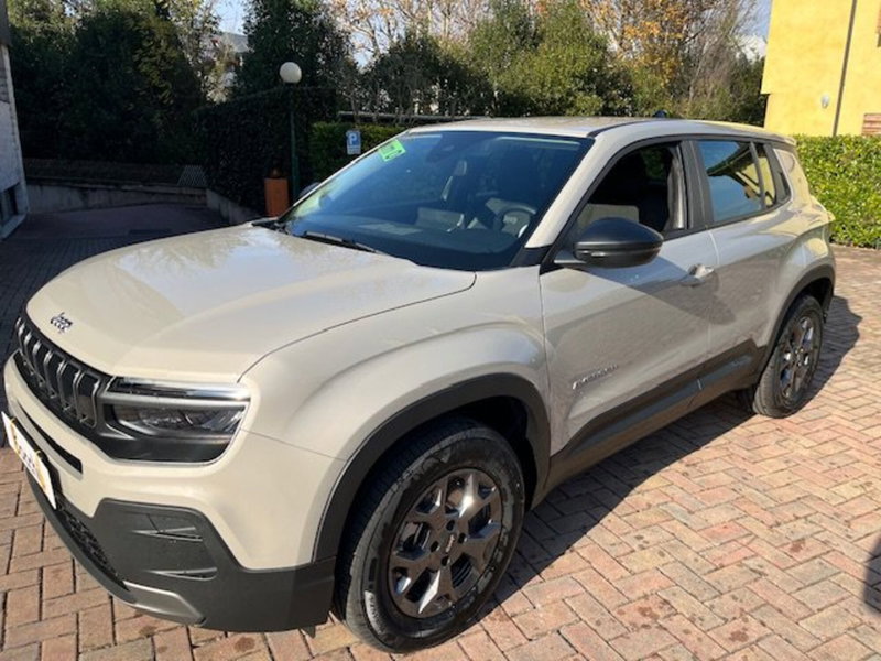 Jeep Avenger nuova a Brescia (17)