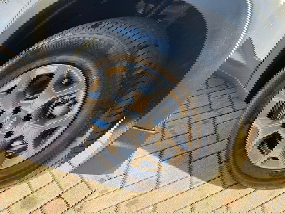 Jeep Avenger nuova a Brescia (5)