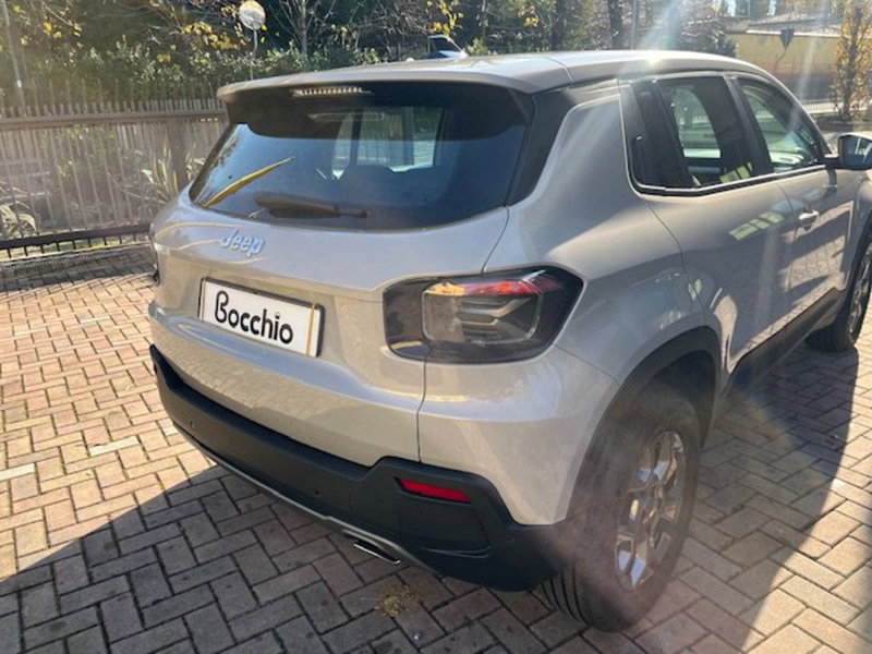 Jeep Avenger nuova a Brescia (9)