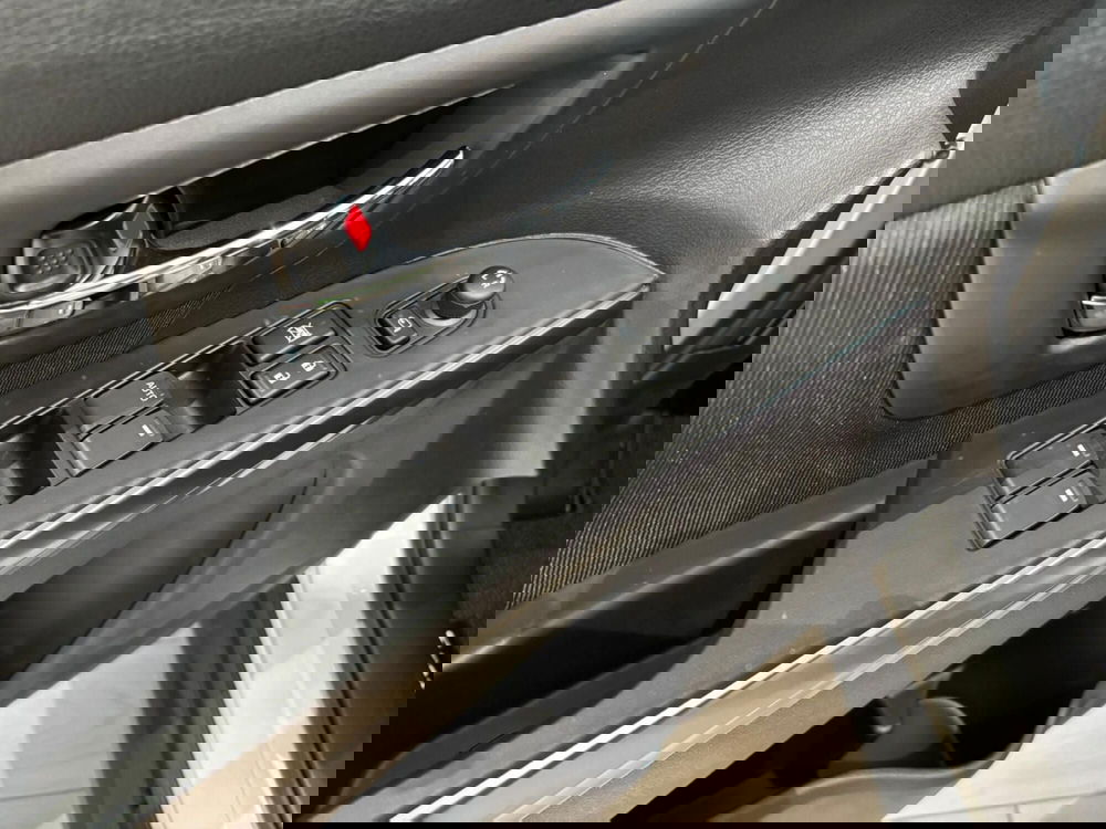 Suzuki S-Cross nuova a Milano (6)