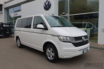 Volkswagen Veicoli Commerciali Caravelle 2.0 TDI 110CV PC Trendline del 2022 usata a Anzola dell&#039;Emilia