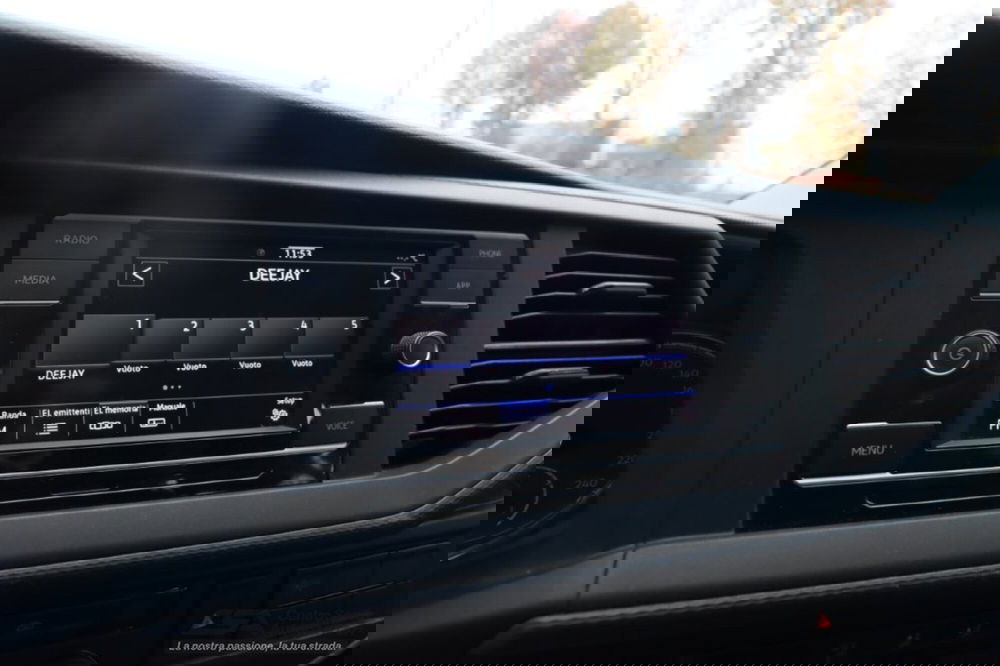 Volkswagen Veicoli Commerciali Caravelle usata a Bologna (13)