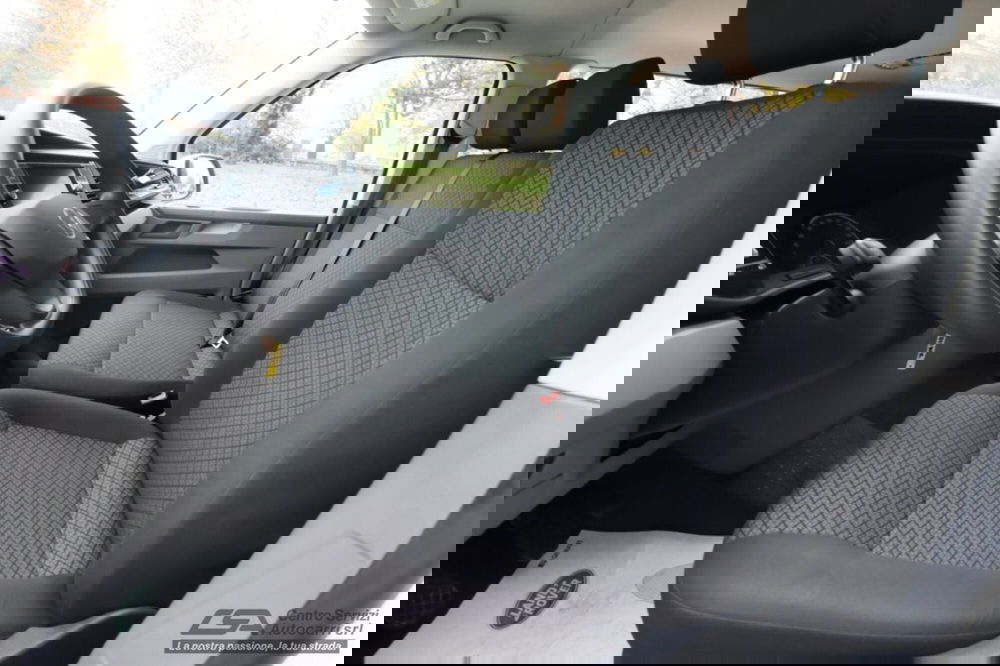 Volkswagen Veicoli Commerciali Caravelle usata a Bologna (15)