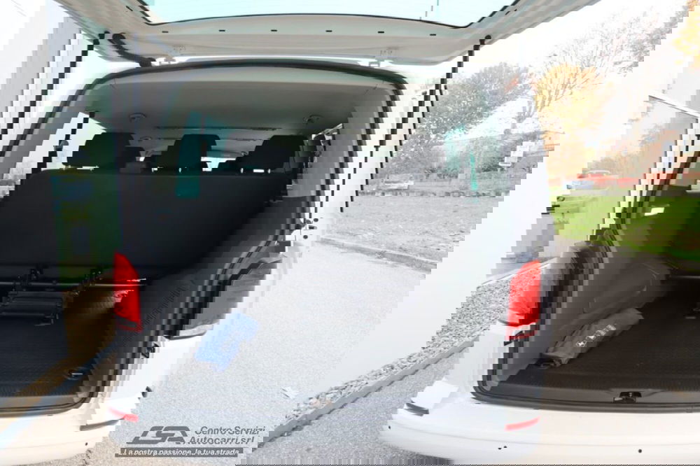 Volkswagen Veicoli Commerciali Caravelle usata a Bologna (9)