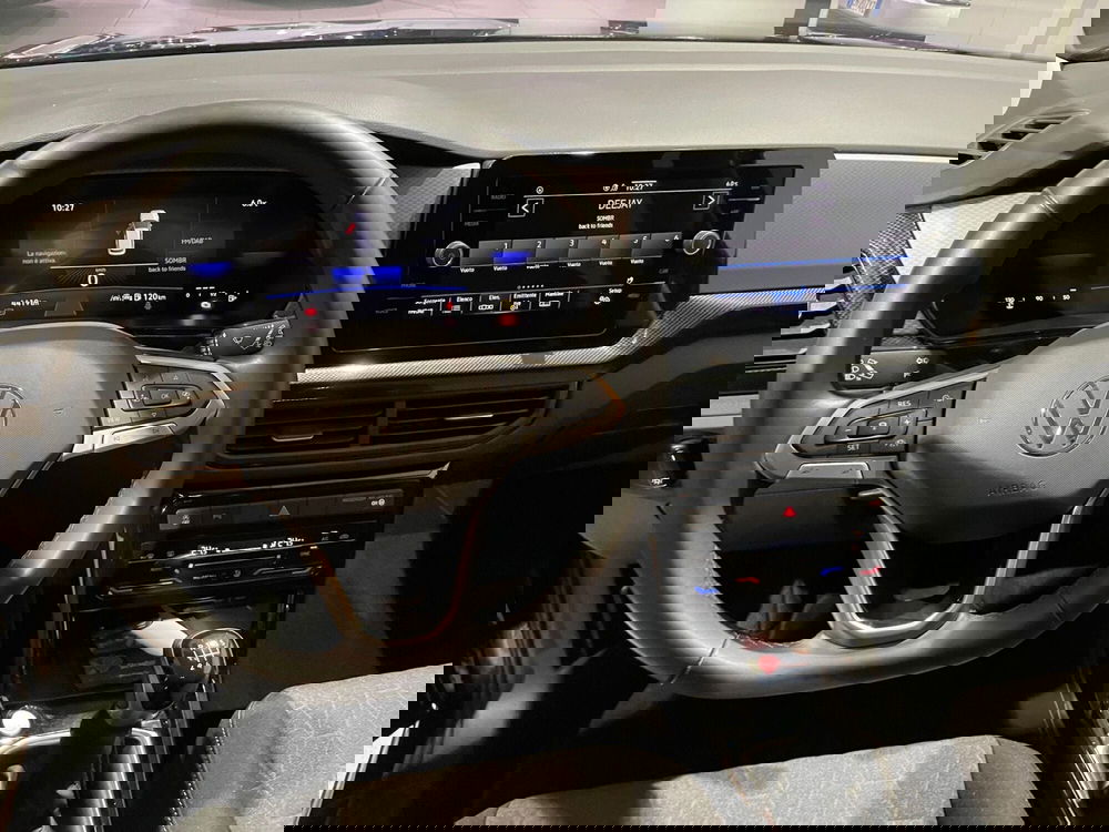 Volkswagen T-Cross usata a Genova (12)