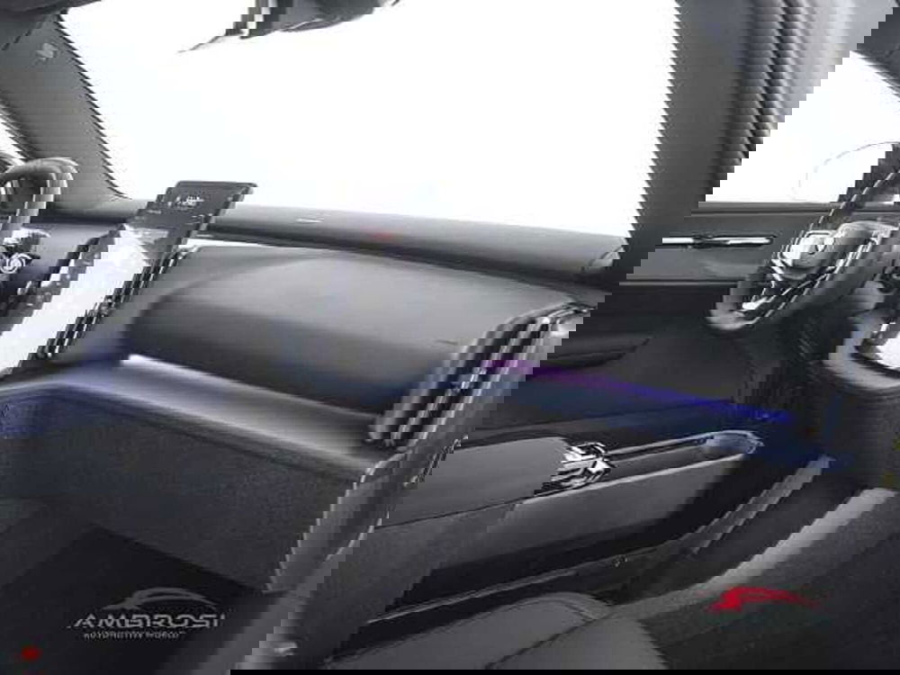 Volvo EX30 Cross Country nuova a Perugia (12)