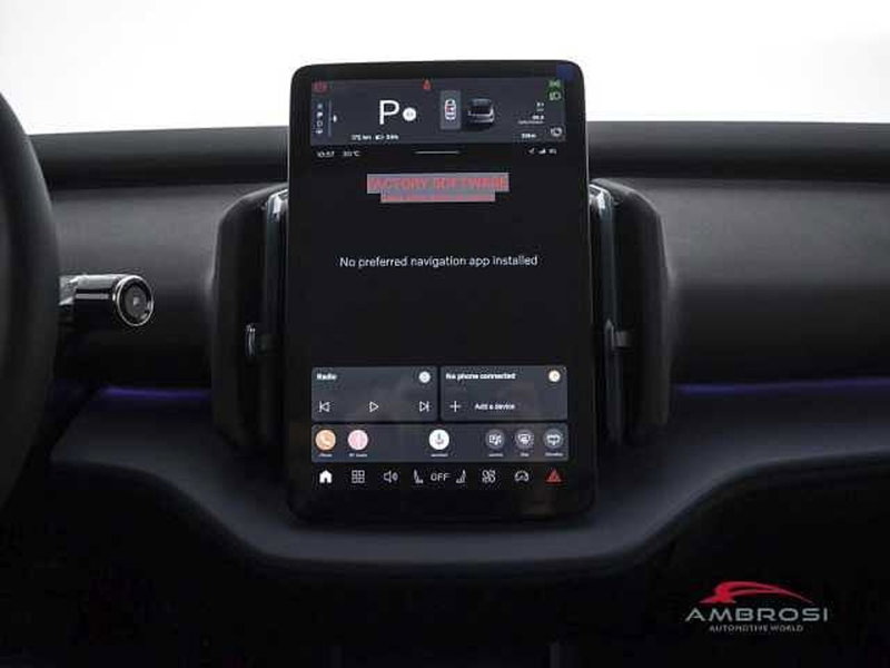 Volvo EX30 Cross Country nuova a Perugia (17)