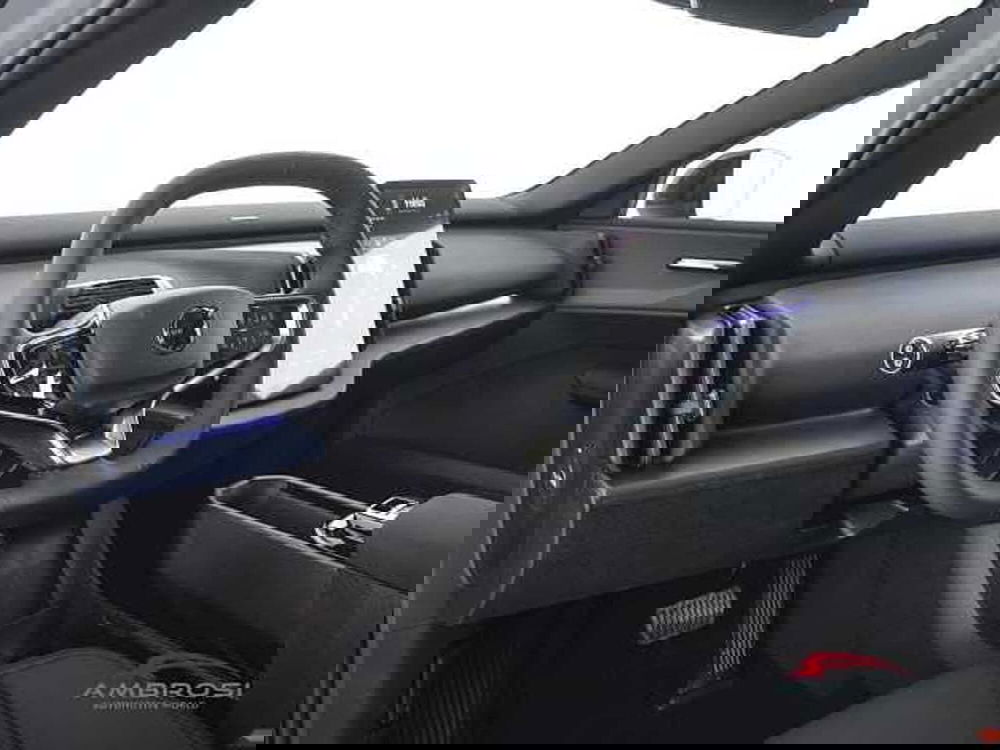 Volvo EX30 Cross Country nuova a Perugia (8)