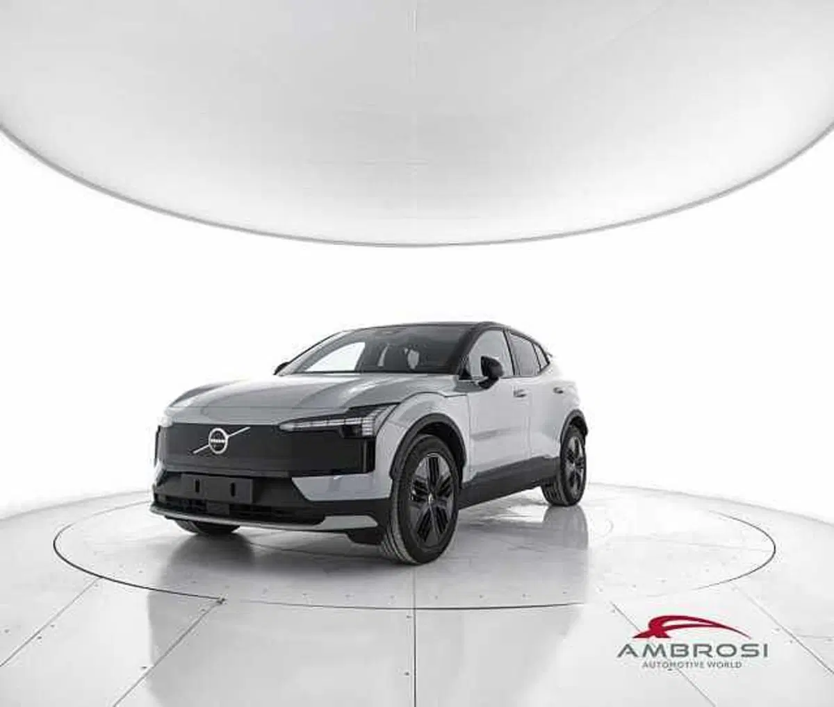 Volvo EX30 Cross Country nuova a Viterbo
