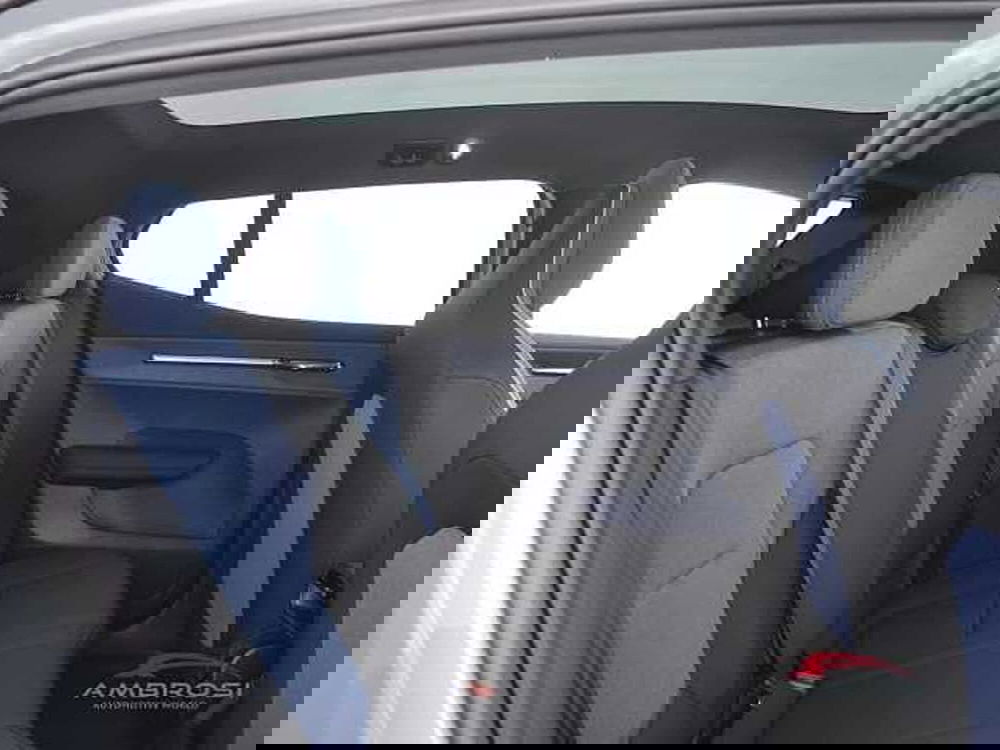 Volvo EX30 Cross Country nuova a Viterbo (11)