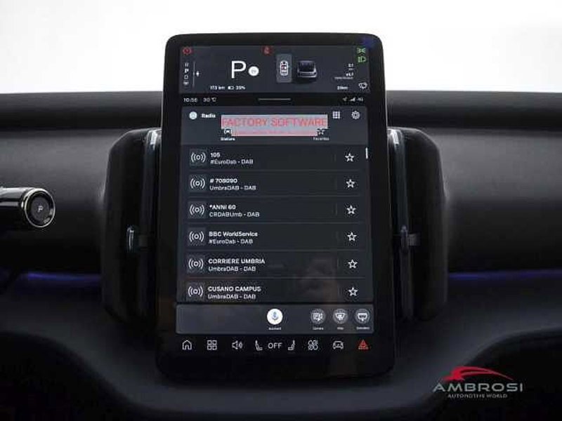 Volvo EX30 Cross Country nuova a Viterbo (13)