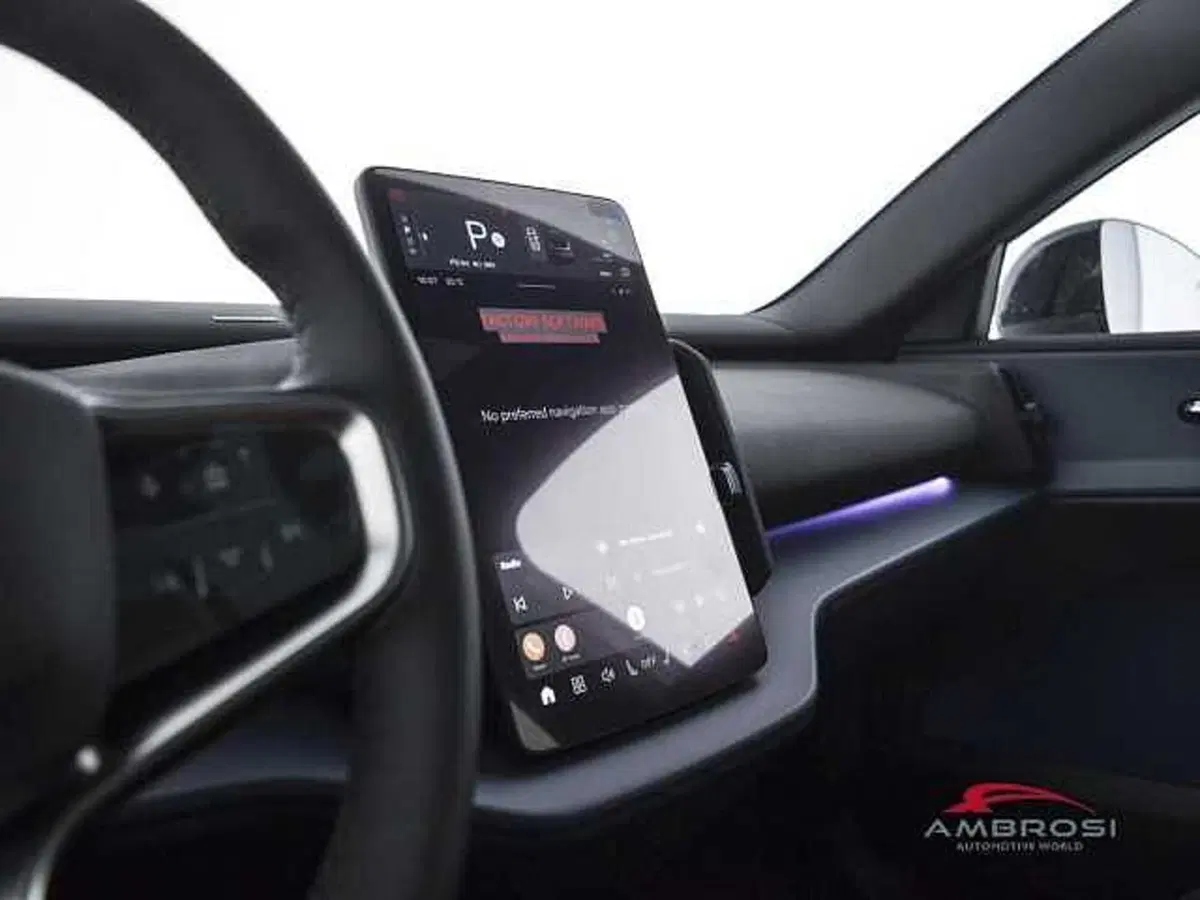 Volvo EX30 Cross Country nuova a Viterbo (19)