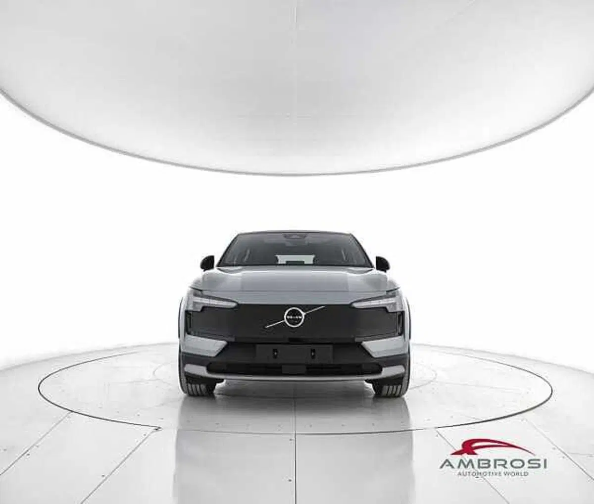 Volvo EX30 Cross Country nuova a Viterbo (5)