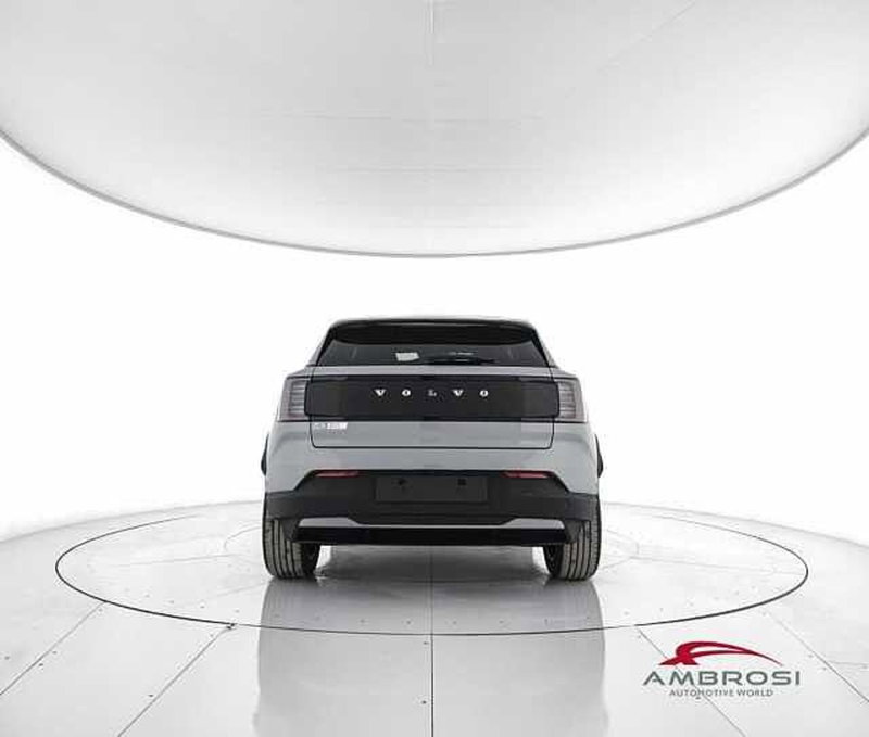 Volvo EX30 Cross Country nuova a Viterbo (6)