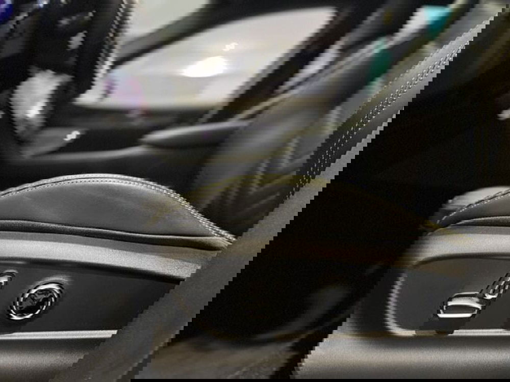 Maserati Grecale usata a Genova (9)