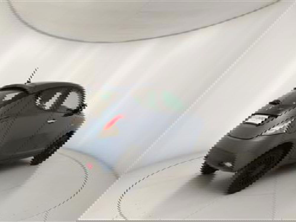 Lancia Ypsilon usata a Bari (7)