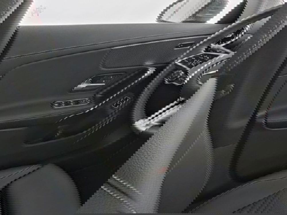 Mercedes-Benz CLA Shooting Brake usata a Milano (5)