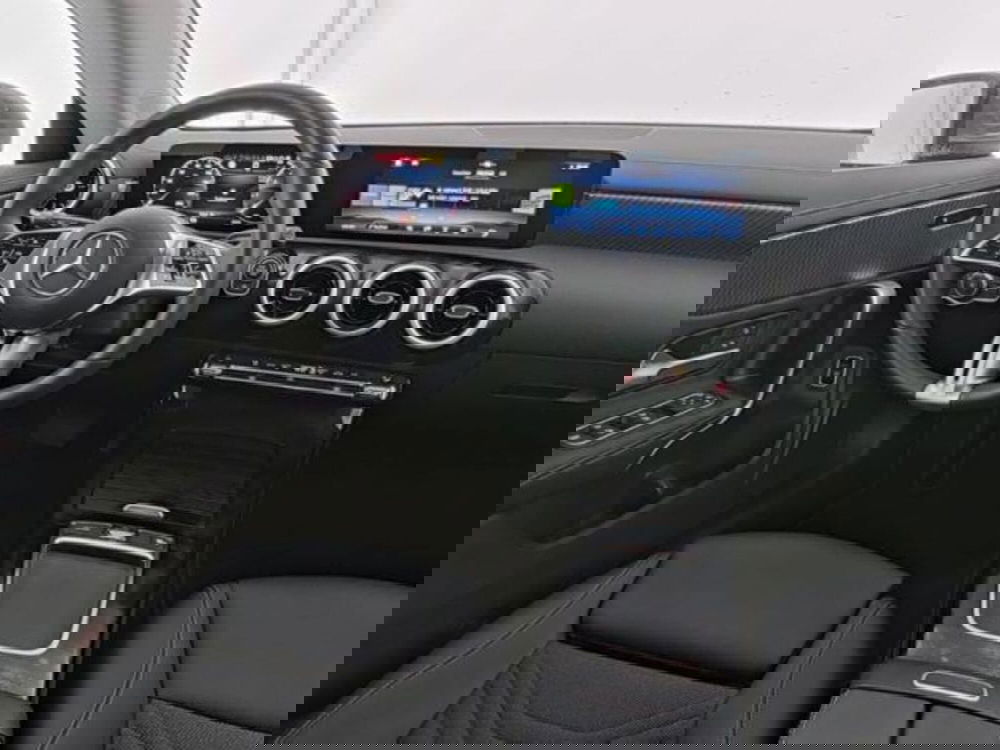 Mercedes-Benz CLA Shooting Brake usata a Milano (8)