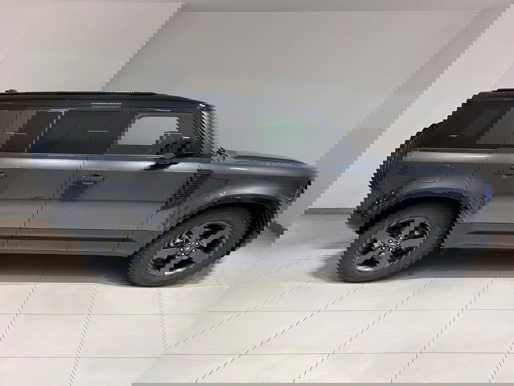 Land Rover Defender nuova a Napoli (6)