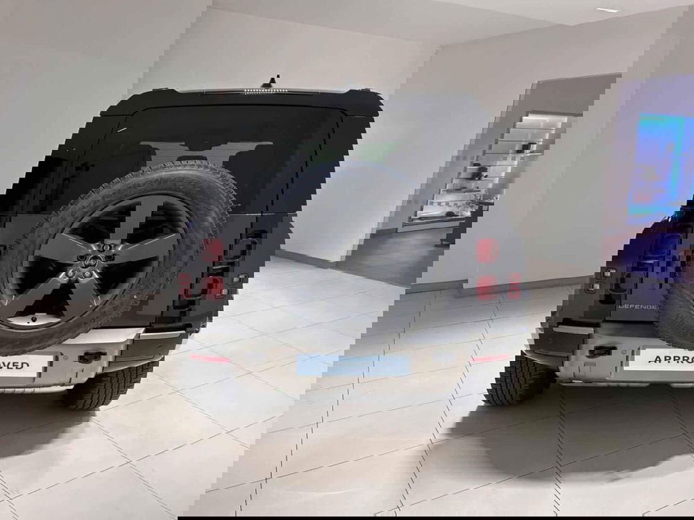 Land Rover Defender nuova a Napoli (7)