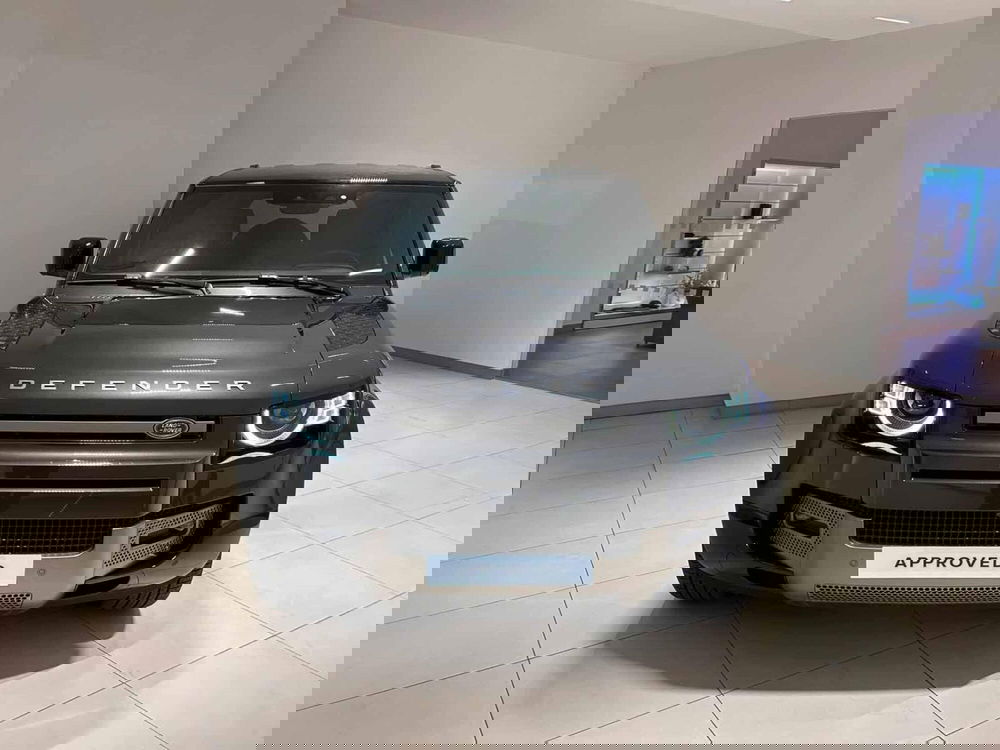 Land Rover Defender nuova a Napoli (8)