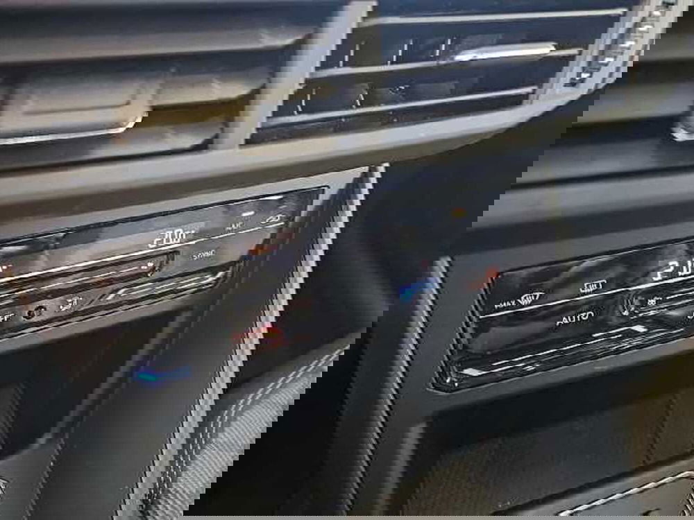 Volkswagen Taigo usata a Lecco (19)