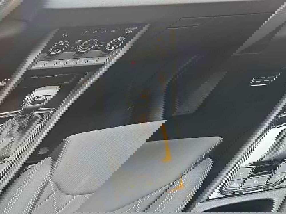 Skoda Karoq usata a Lecco (13)