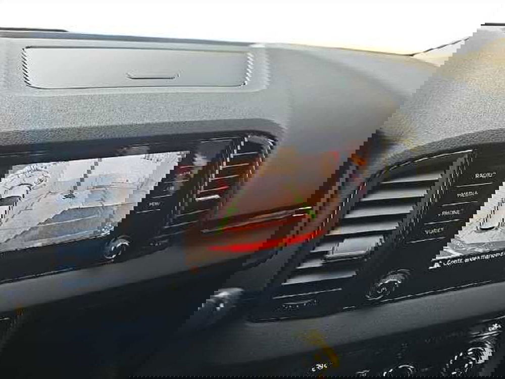 Skoda Karoq usata a Lecco (18)