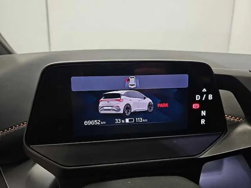 Cupra Born usata a Lecco (13)