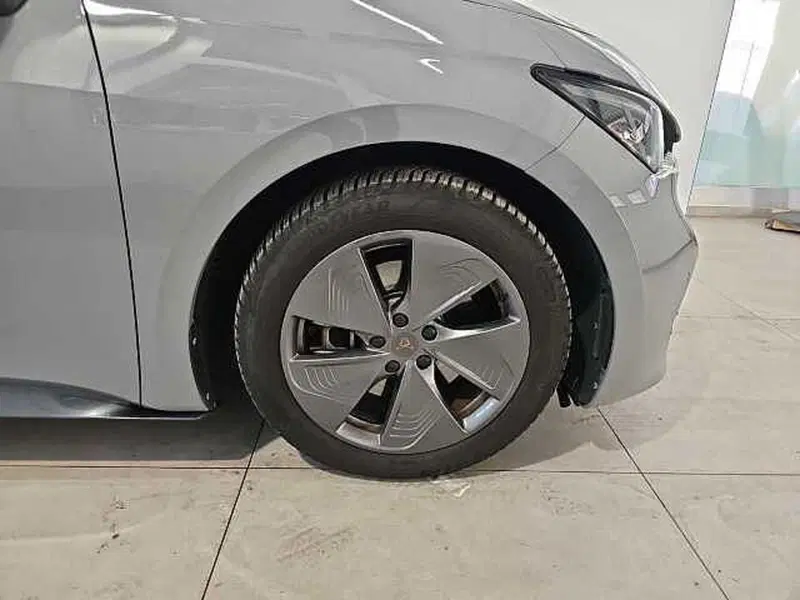 Cupra Born usata a Lecco (18)