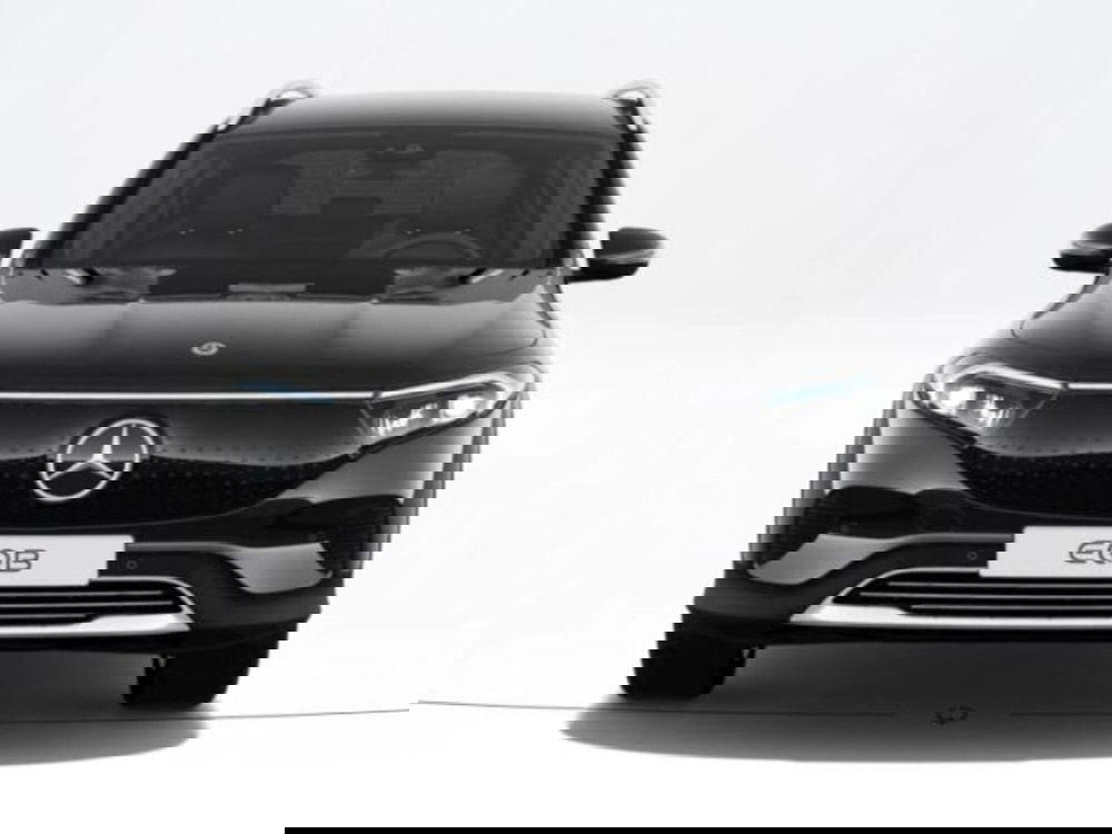 Mercedes-Benz EQB nuova a Verona (3)