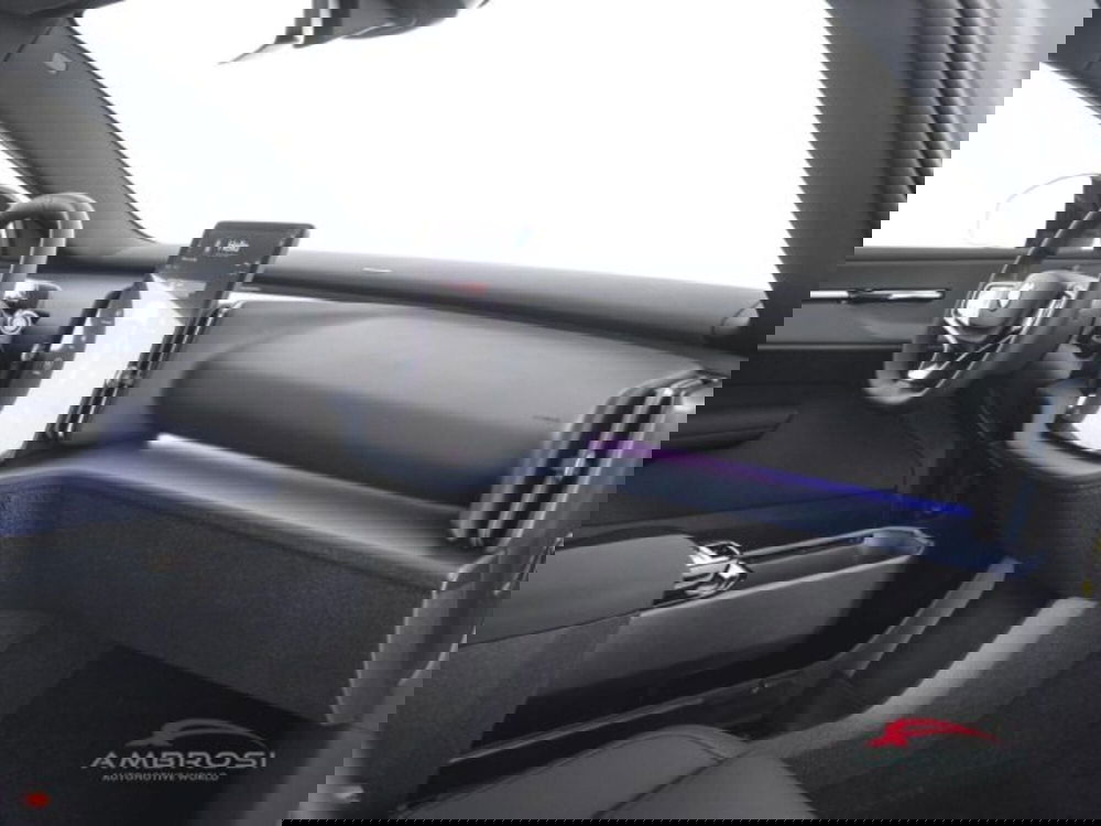 Volvo EX30 Cross Country nuova a Perugia (12)