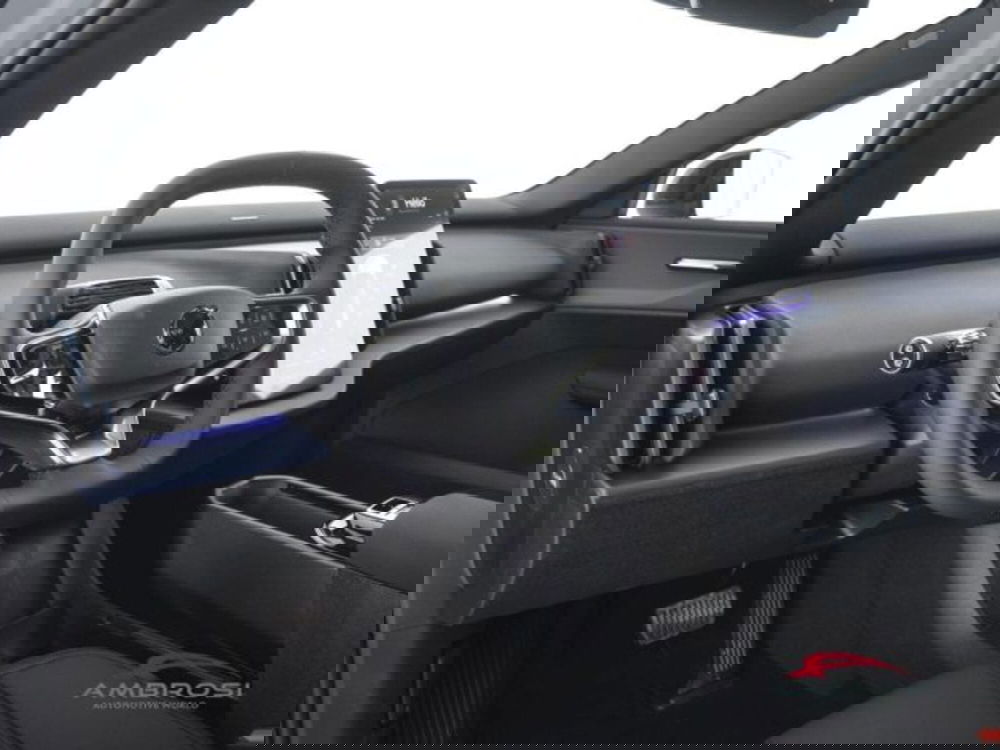 Volvo EX30 Cross Country nuova a Perugia (8)