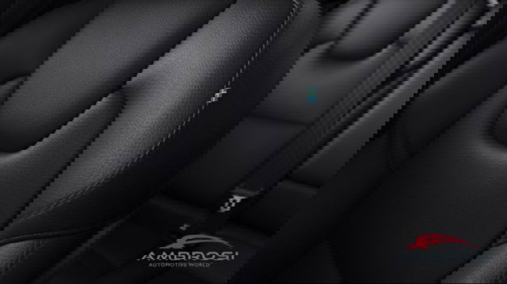 Volvo XC60 nuova a Perugia (10)