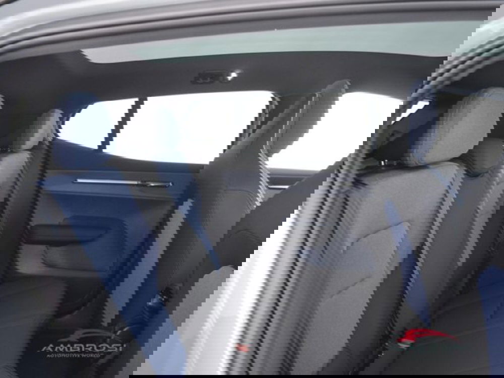 Volvo EX30 Cross Country nuova a Perugia (11)