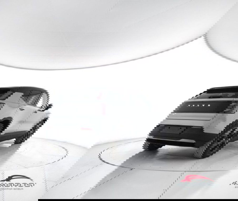 Volvo EX30 Cross Country nuova a Perugia (3)