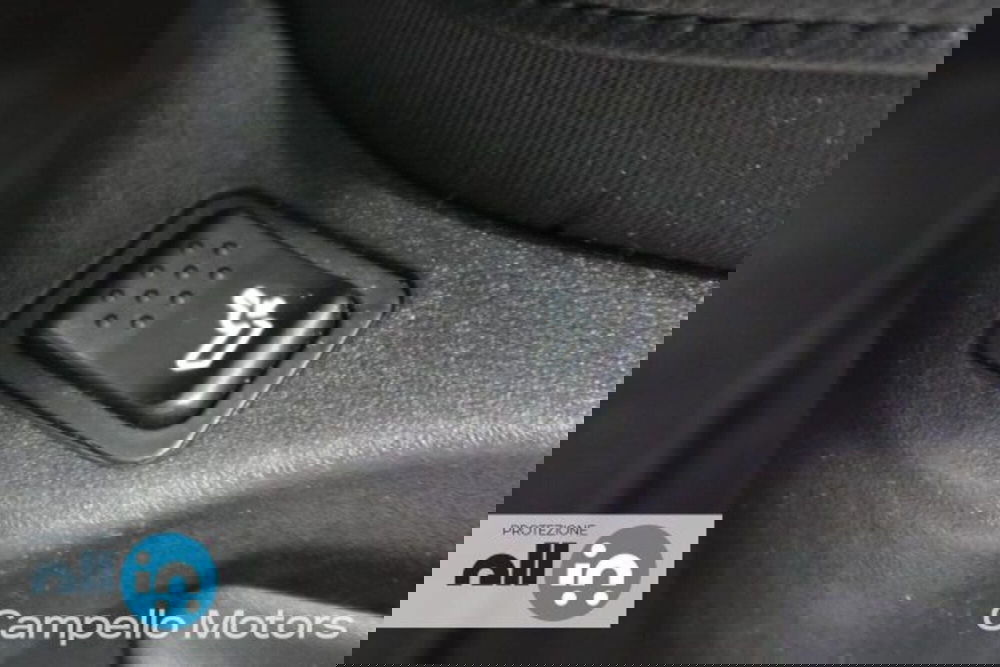 Jeep Compass usata a Venezia (19)