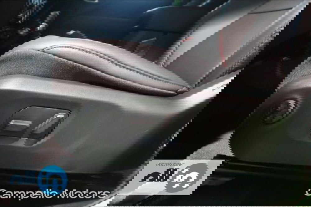 Jeep Wrangler Unlimited nuova a Venezia (12)