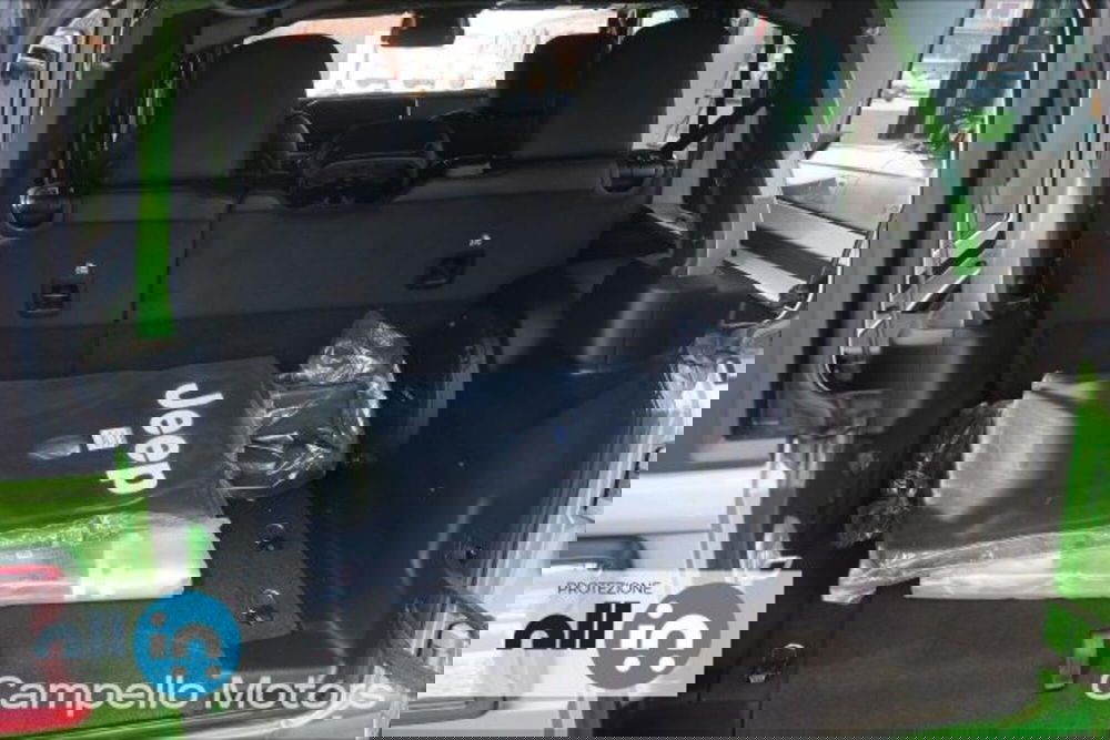 Jeep Wrangler Unlimited nuova a Venezia (14)