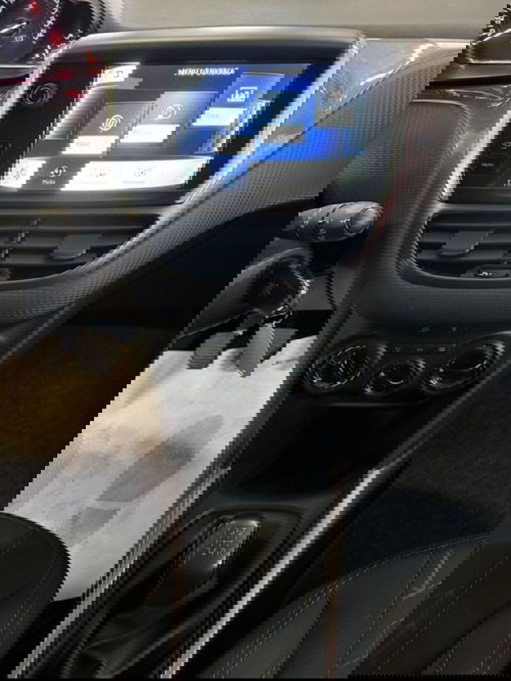 Peugeot 2008 usata a Monza e Brianza (12)