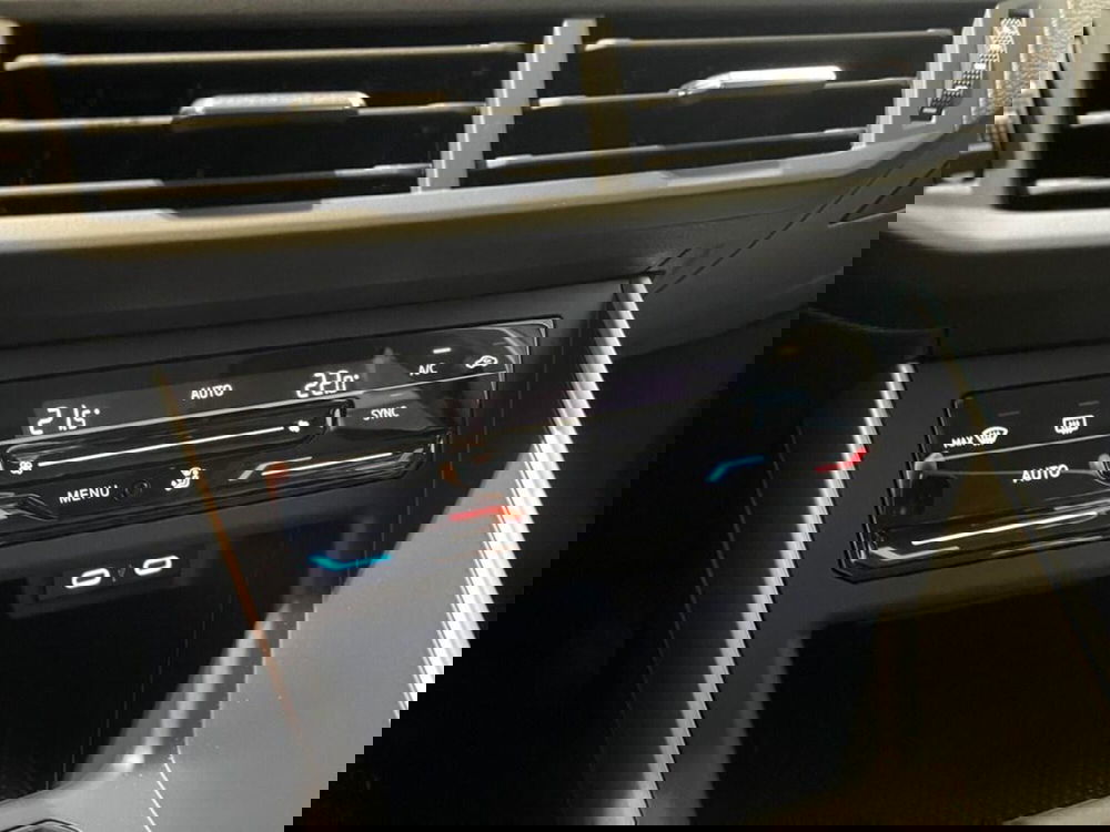 Volkswagen Polo nuova a Ravenna (13)