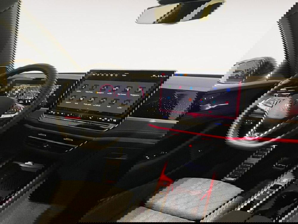 Volkswagen Passat nuova a Ravenna (8)