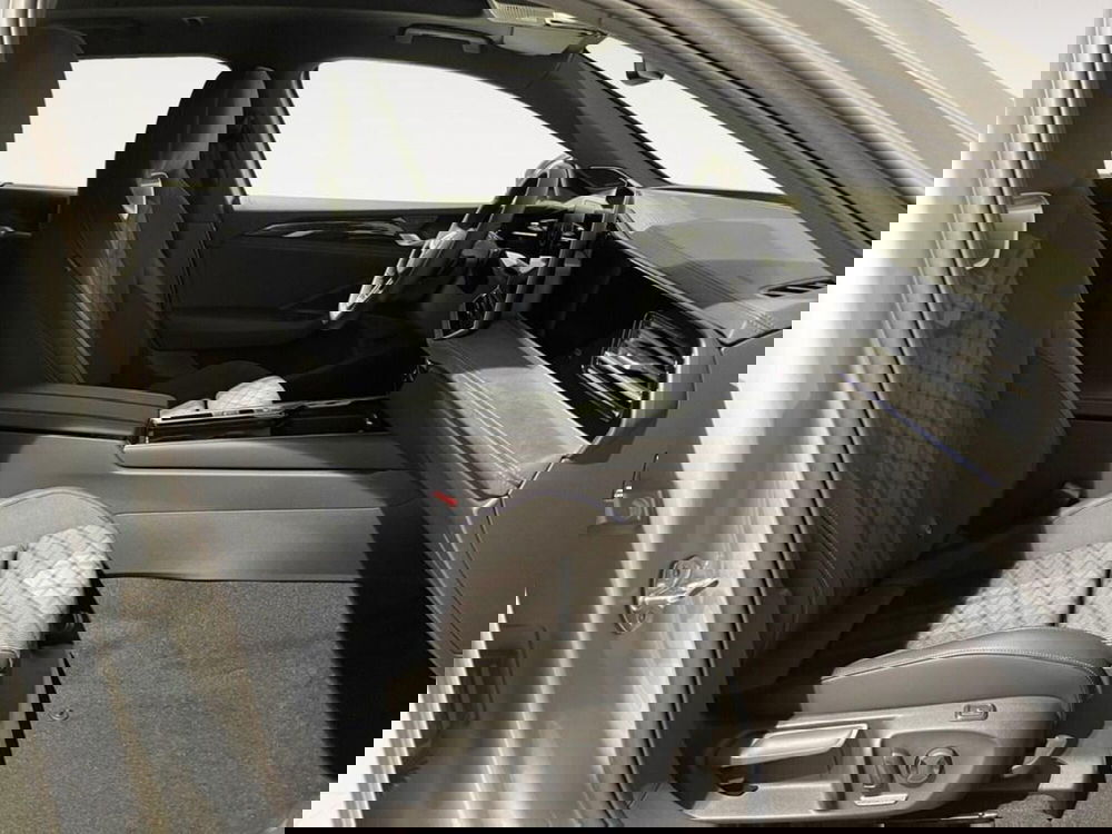 Volkswagen Passat nuova a Ravenna (9)